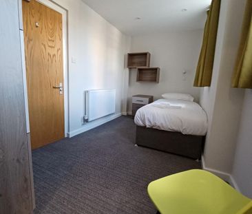 Bedsit, Foley Street, W1W - Photo 6