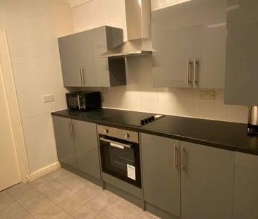 Connaught Road, Liverpool. - Photo 4