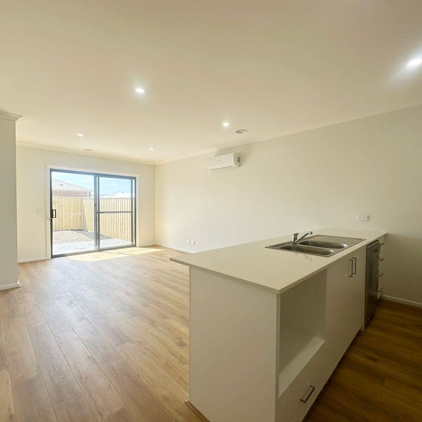 Modern Family Living in Strathtulloh (Solar Panels Available for Energy Bill Savings) - Photo 1