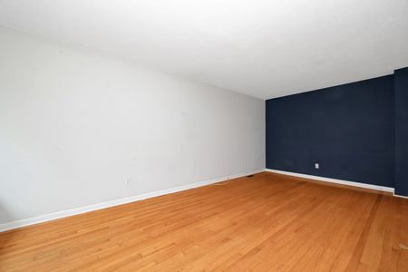 For Lease - 2668 Moncton Road Unit# B, Britannia Heights - Queensway Terrace N and Area, Ontario - Photo 2