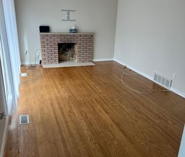 For Lease - 329 Cochrane Street, Whitby, Ontario - Photo 1