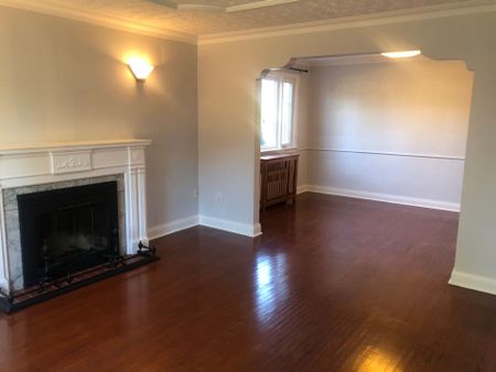 For Lease - 1 Ash Crescent Unit# Main Fl, Toronto, Ontario - Photo 3