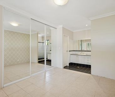 Prime Location! - Photo 4