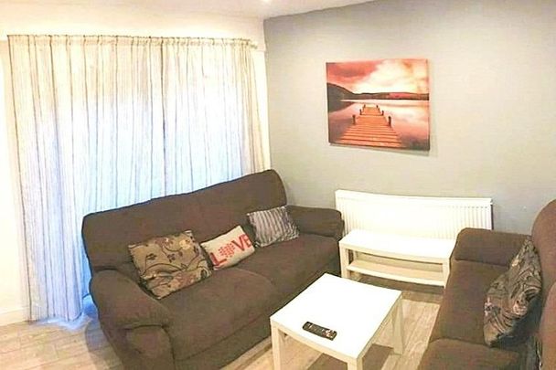 7 bedroom detached house to rent - Photo 1