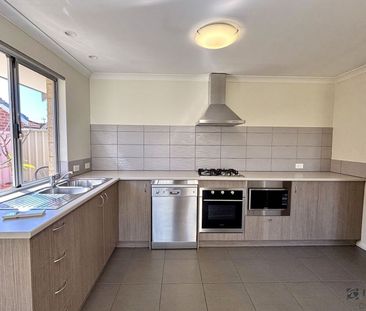 Modern & Secure Home in Great Location HOME OPEN WEDNESDAY 26 AUGUS... - Photo 4