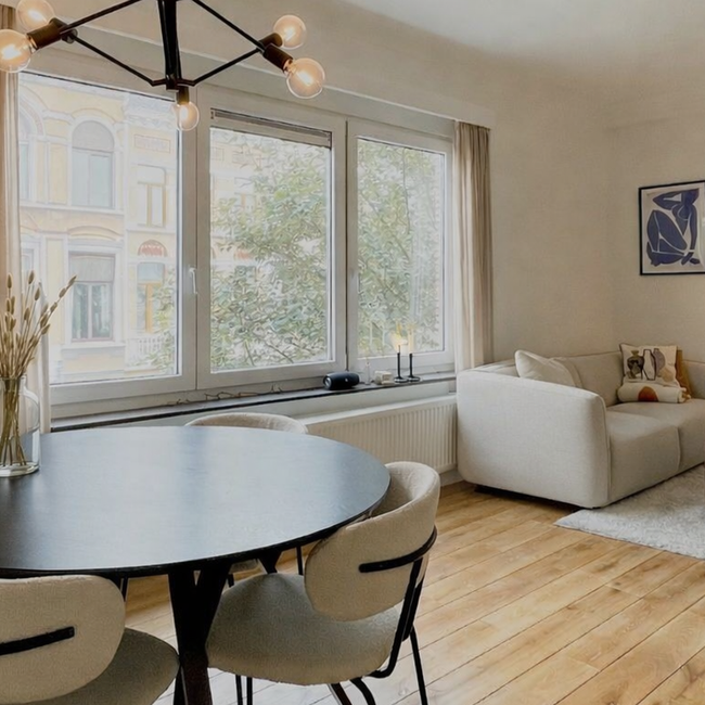 Appartement te huur in Antwerpen voor € 970 met 1 slaapkamer - Photo 1