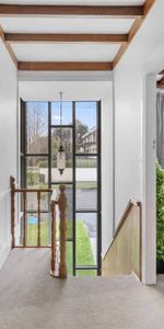 Spacious three bedroom home, central location - Photo 4