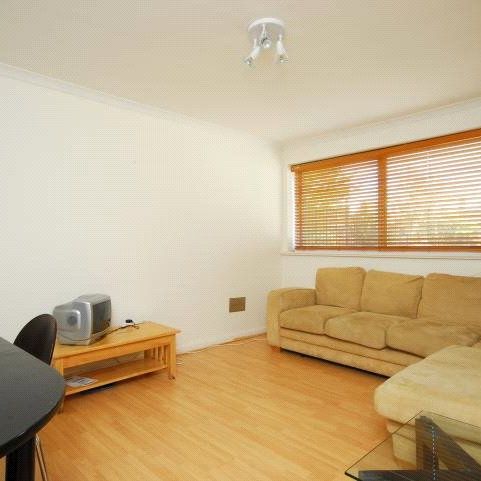 Parkgate Road, London, SW11 4PJ - Photo 1