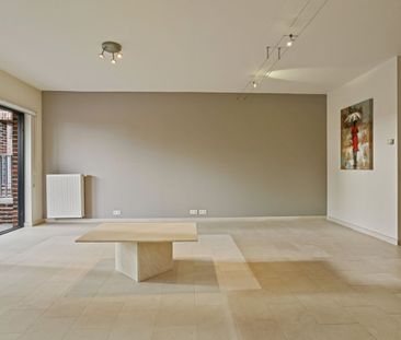 Stijlvol appartement met groot terras in centrum Aalst - Photo 6