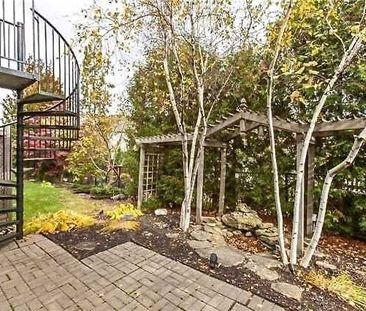 For Lease - 2113 Pinevalley Crescent, Oakville, Ontario - Photo 1