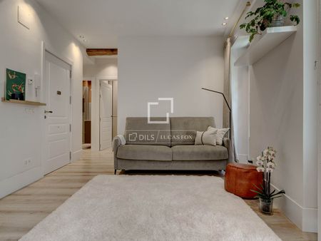 Charming city-centre apartment in San Sebastián's Old Town - Photo 4