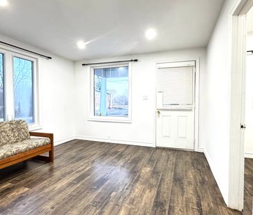 For Lease - 5171 Mcglashan Crescent Unit# Upper, Niagara Falls, Ont... - Photo 2