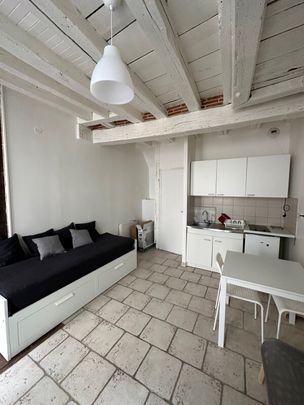 Location Appartement 1 pièce 20m² ORLEANS 45000 - Photo 1