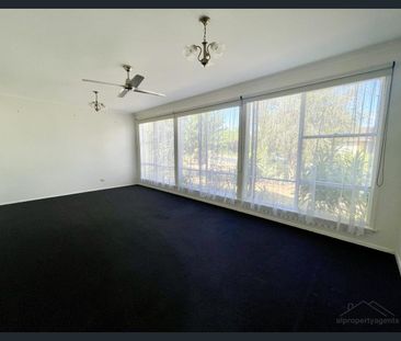 Spacious three bedroom home! - Photo 1