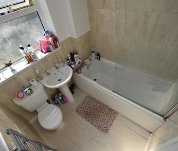 Kestrel Close, Saughall Massie - Photo 2