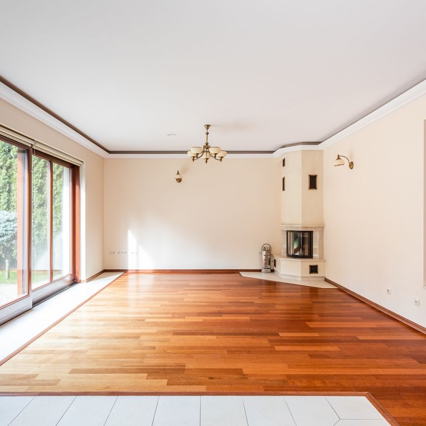 Warszawa, ul. Rumiana - Photo 1