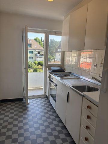 Familienfreundliche Wohnung in zentraler Lage - Photo 2
