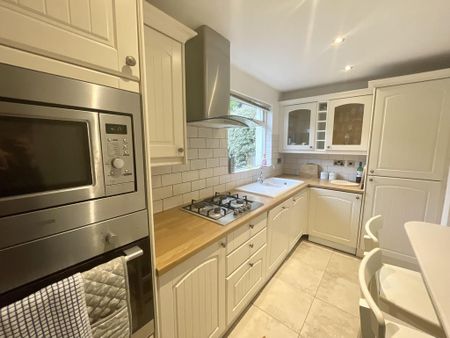 2 bedroom terraced house to rent - Photo 2