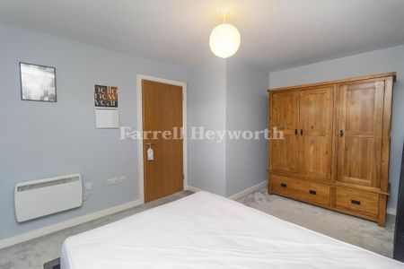 2 bedroom flat to rent - Photo 4