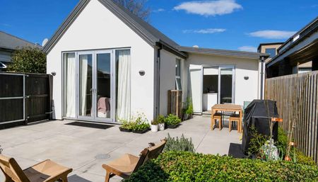 Four Bedroom Home - Excellent Location - Photo 5