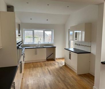 4 bedroom terraced house to rent - Photo 4