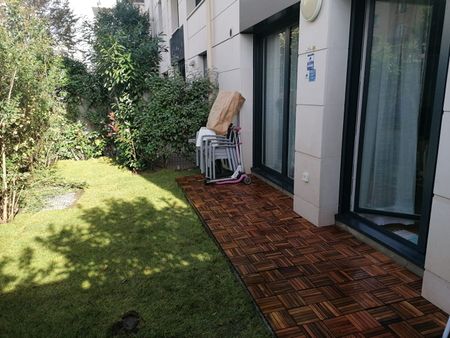 Colombes - Centre / Appartement 3 pièces avec terrasse et jardin - Photo 2