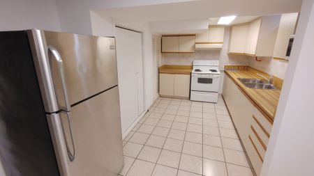 For Lease - 112 Trafalgar Square Unit# Lower, Vaughan, Ontario - Photo 3