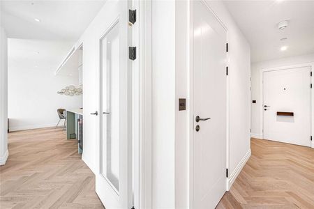 A spacious one bedroom apartment in the popular Chelsea Creek development - Photo 3