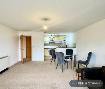 2 bedroom flat to rent - Photo 2