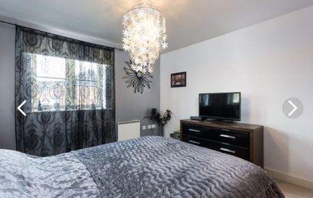 Bolton House, Lawrence Street - P10591 - Photo 3