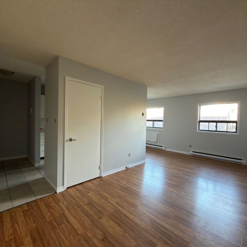 For Lease - 155 Colborne Street Unit# 8, Oshawa, Ontario - Photo 1