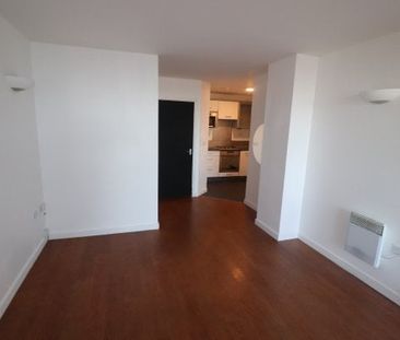 BECKET HOUSE - CENTRAL BRENTWOOD, Property for rent - Photo 1