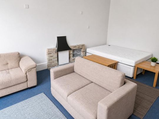 5 bedroom apartment to rent - Photo 1