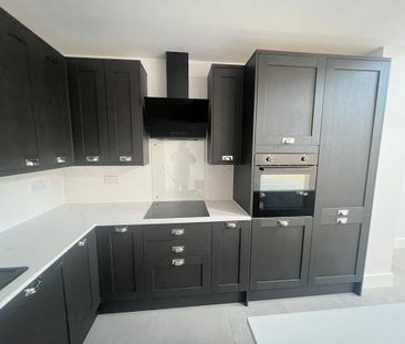 4 bedroom semi-detached house to rent - Photo 6