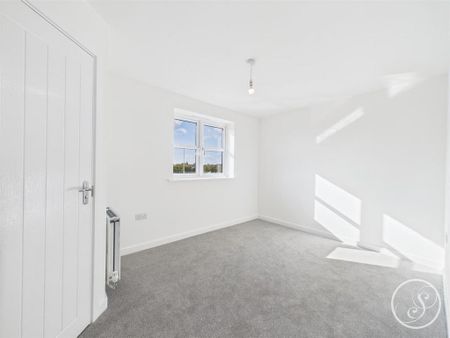 3 bedroom semi-detached house to rent - Photo 5