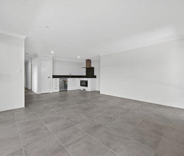 55 Castella Dr, Dudley Park, WA 6210 - Photo 6