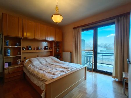 Ruim appartement met terras te Lokeren - Foto 3