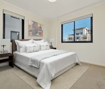 Stylish First-Floor Apartment In Ideal Location - Photo 5