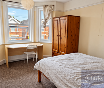 5 bedroom detached house to rent - Photo 3