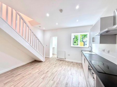 3 bedroom terraced house to rent - Photo 2