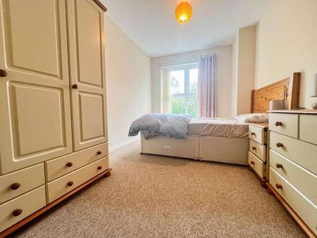 Roundhaven, Farewell Hall, Durham, DH1 - Photo 3