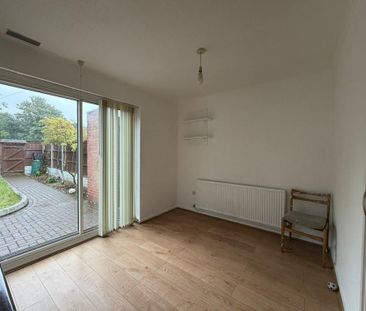 3 bedroom semi-detached house to rent - Photo 2