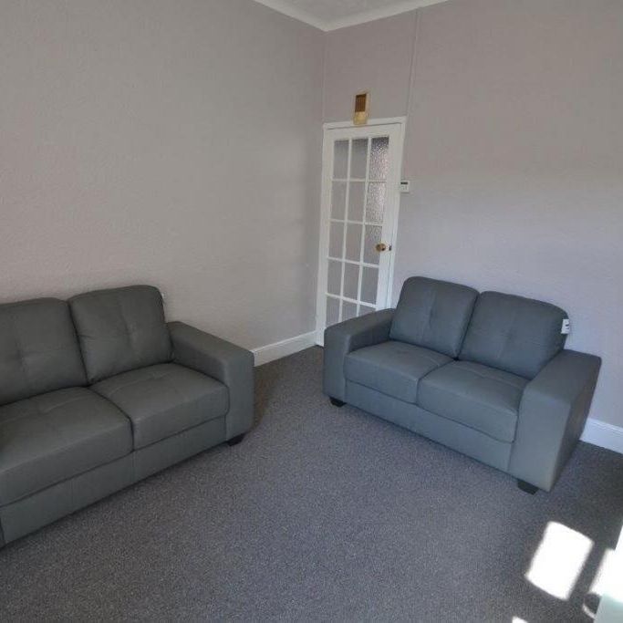 4 bedroom terraced house to rent - Photo 1