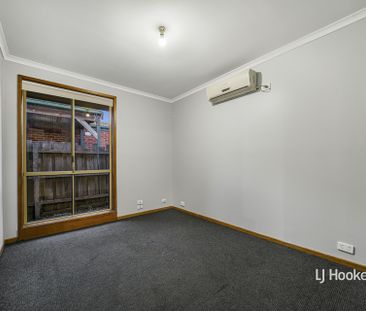 10 Intervale Drive, Wyndham Vale VIC, Belconnen - Photo 2