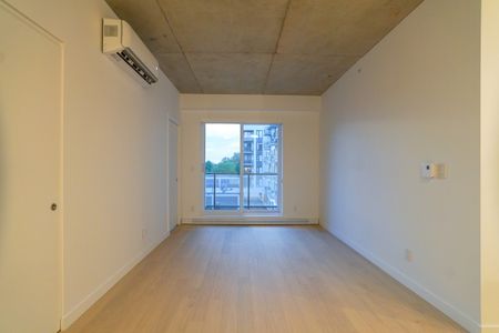 3155 Avenue Parkville, #322 - Photo 3