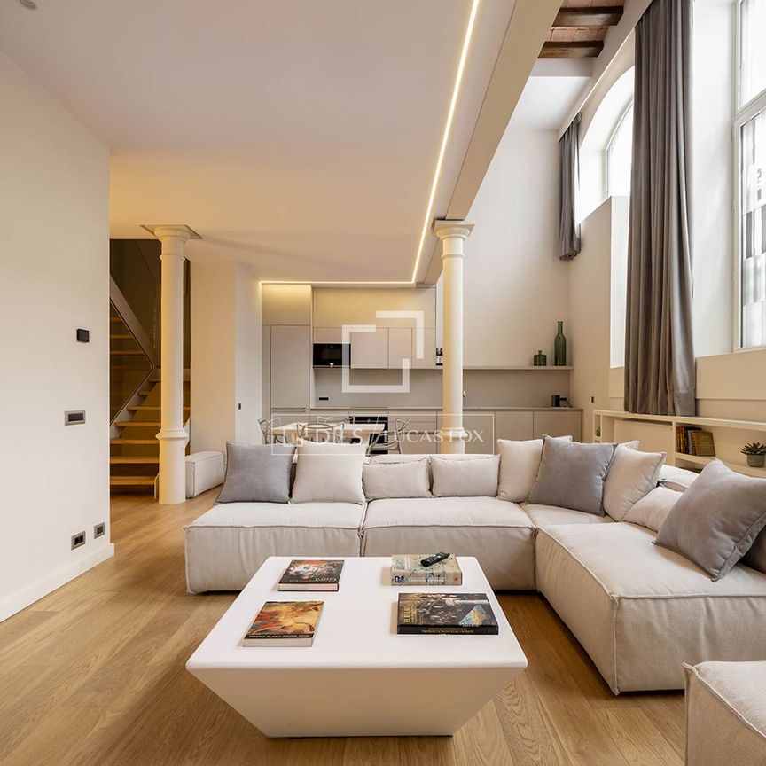 Excellent 1 Bedroom loft for rent in El Born, Barcelona - Photo 1