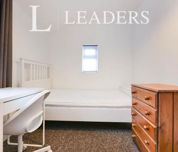 4 bedroom terraced house to rent - Photo 3