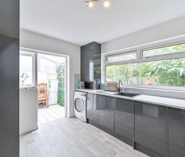 4 bedroom terraced house to rent - Photo 4