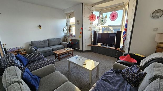 6 bedroom house share to rent - Photo 1