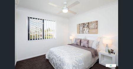 Luxury 3 bed townhouse, convenient to everything - Photo 5